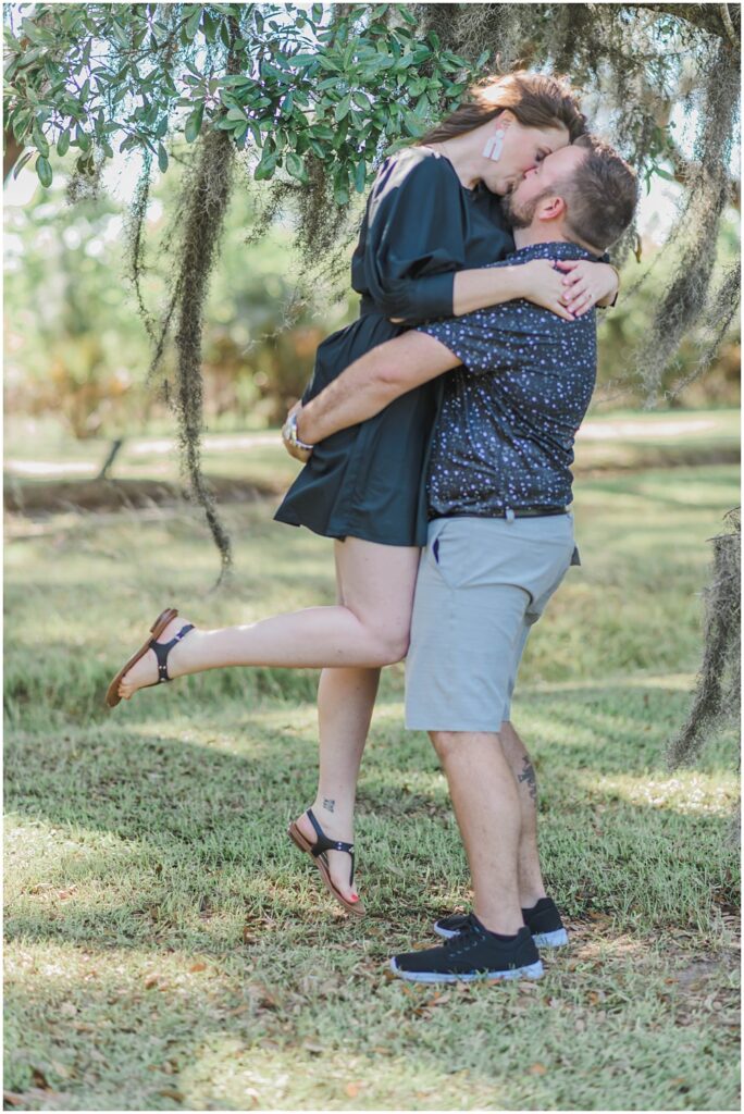 Atlanta wedding photographer photographs engagement session at wormsloe plantation in Savannah, Georgia 