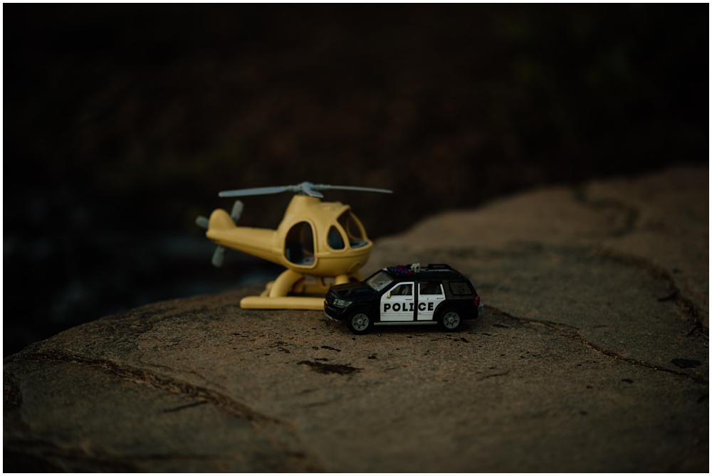 toys used to keep toddler entertained for his mommy and me session at gerrard landing park 