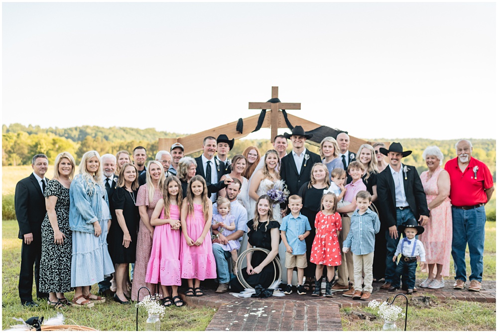 North Georgia photographer photographs all the guests during family formals